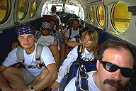 cd232_08_full.GIF 4/16/96 Colour 0232 Tandem Skydiving in Turks & Caicos Islands cd 0232 8 Photo CD

